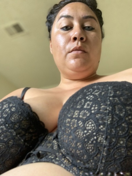 big tits milf in the kicthen