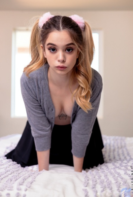 Molly Little sex picture